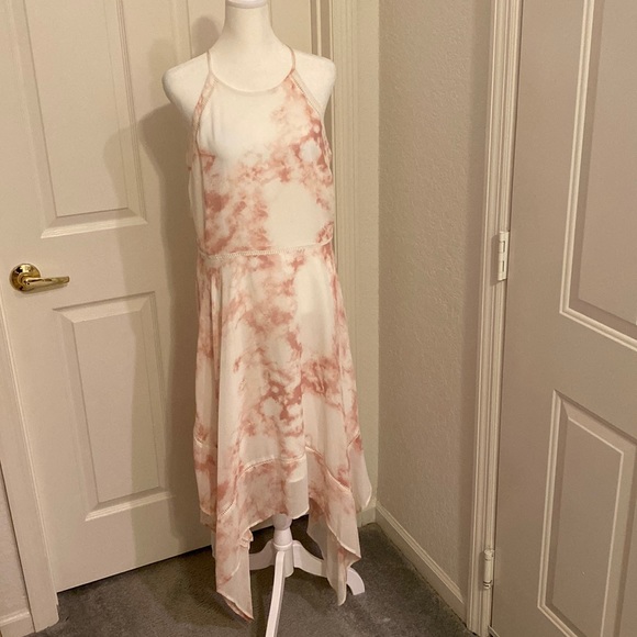 Halter Dress size L very pretty and flowing dress. Mauve and cream. - Picture 1 of 12